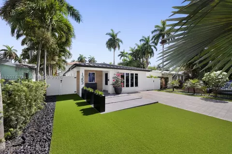 1353 Van Buren St, Hollywood, FL 33019