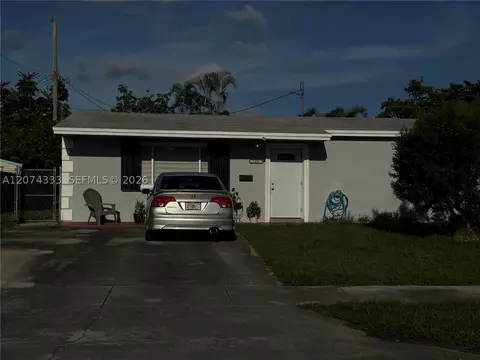1201 N 70th Way, Hollywood, FL 33024