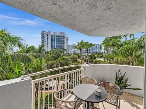 1621 Bay Rd #408, Miami Beach, FL 33139