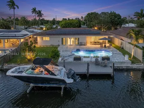 2225 NE 16th Ave, Wilton Manors, FL 33305