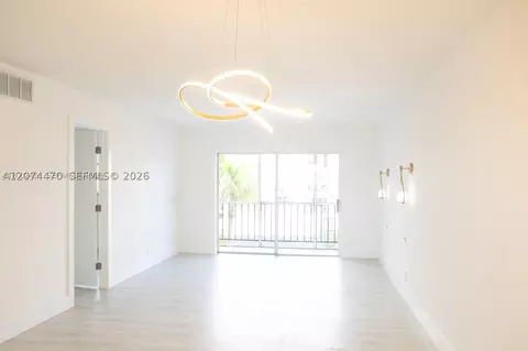 220 SW 9th Ave #306, Hallandale Beach, FL 33009