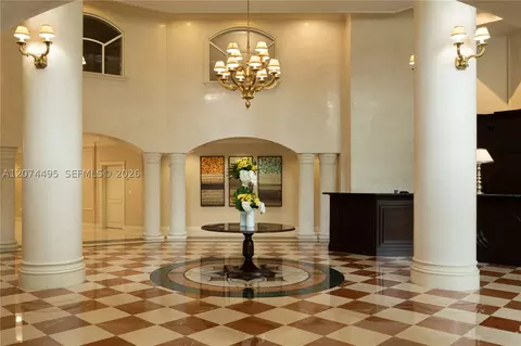 20000 E Country Club Dr #307, Aventura, FL 33180