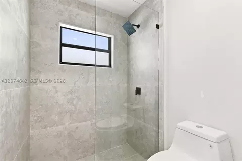 Bath - 6146 Linton St, Jupiter, FL 33458 photo 4 of 4