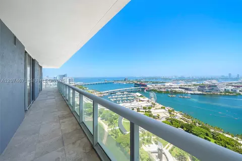 50 Biscayne Blvd #4402, Miami, FL 33132
