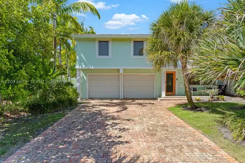 3317 NE 16th Ct, Fort Lauderdale, FL 33305