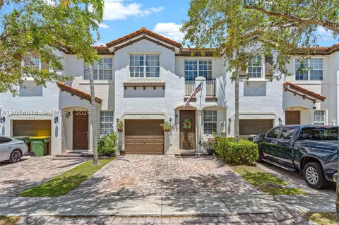 1034 NE 30th Ave, Homestead, FL 33033