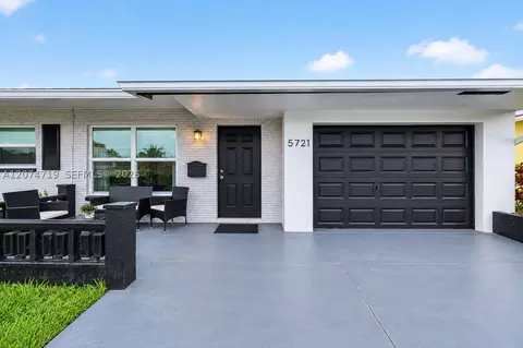 5721 NW 64th Way, Tamarac, FL 33321
