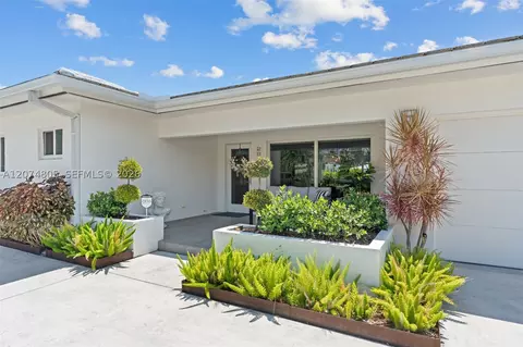 2812 NE 28th St, Fort Lauderdale, FL 33306
