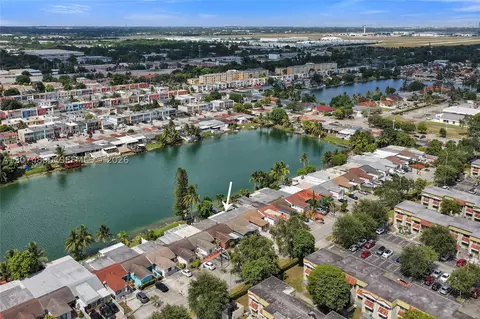 View/Area - 903 W 77th St, Hialeah, FL 33014 photo 7 of 8