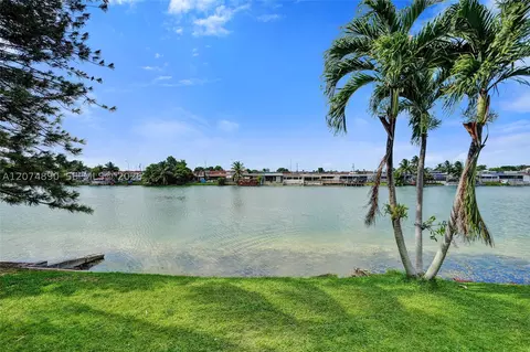 View/Area - 903 W 77th St, Hialeah, FL 33014 photo 1 of 8