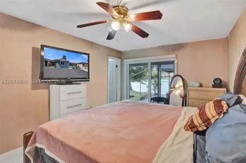 Bedroom - 903 W 77th St, Hialeah, FL 33014 photo 4 of 4