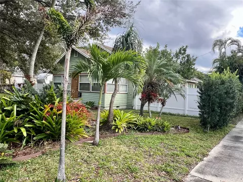 Exterior - 400 NE 3rd St, Pompano Beach, FL 33060 photo 2 of 5