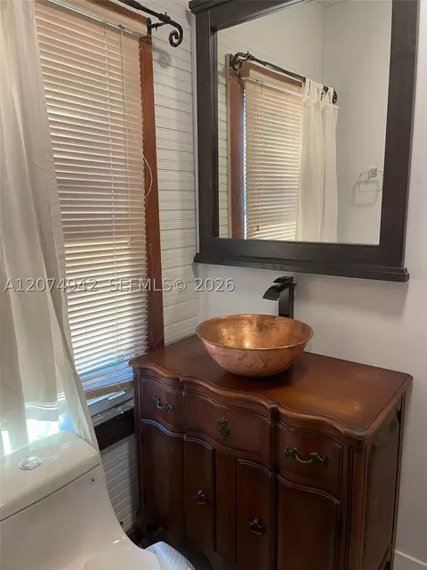 Bath - 400 NE 3rd St, Pompano Beach, FL 33060 photo 2 of 2