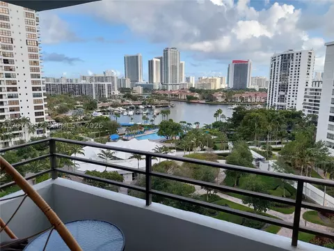 600 S Three Islands Blvd #1018, Hallandale Beach, FL 33009