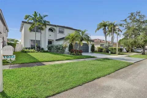 1933 SW 180th Ter, Miramar, FL 33029