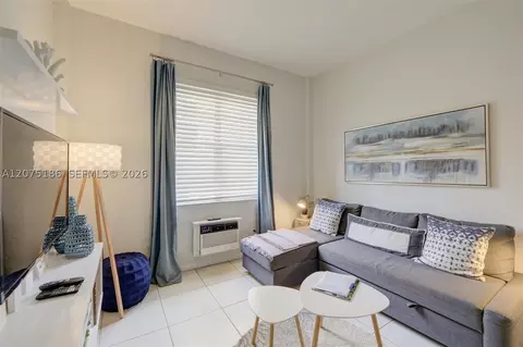 3030 Collins Ave #1G, Miami Beach, FL 33140