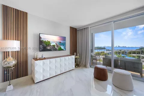 6900 Bay Dr #8A, Miami Beach, FL 33141
