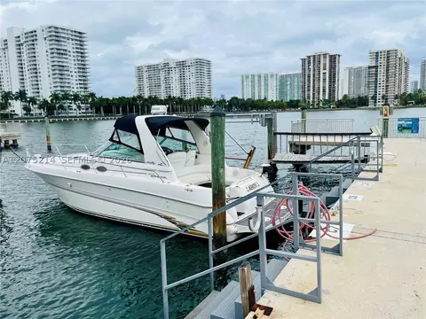 18081 Biscayne Blvd Boat #SLIP C-8, Aventura, FL 33160