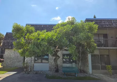 3105 Oakland Shores Dr #J101, Oakland Park, FL 33309