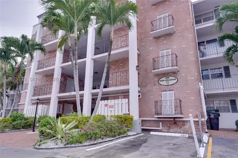455 Paradise Isle Blvd #402, Hallandale Beach, FL 33009