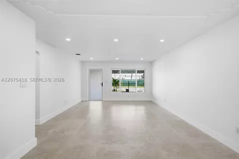 Living - 275 W 13 St, Hialeah, FL 33010 photo 3 of 12