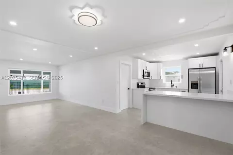 Living - 275 W 13 St, Hialeah, FL 33010 photo 4 of 12