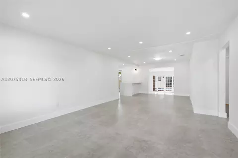 Living - 275 W 13 St, Hialeah, FL 33010 photo 1 of 12
