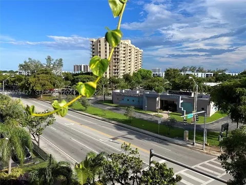 1465 NE 123rd St #515, North Miami, FL 33161