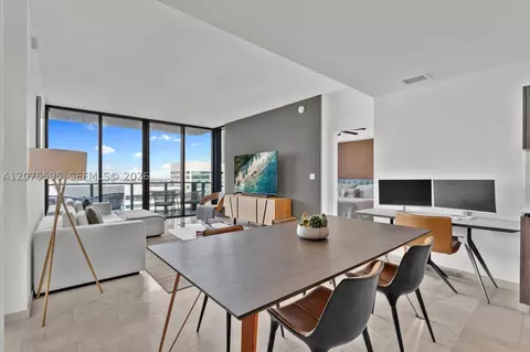 Dining - 88 SW 7th St #2204, Miami, FL 33130 photo 1 of 2