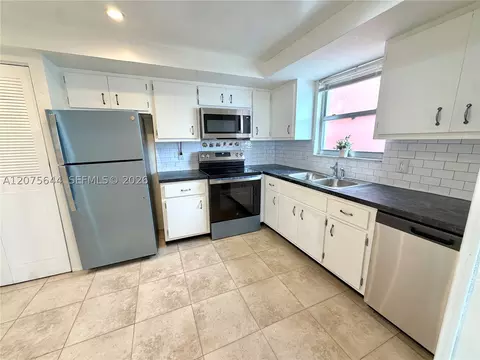 1351 NE Miami Gardens Dr #626E, Miami, FL 33179