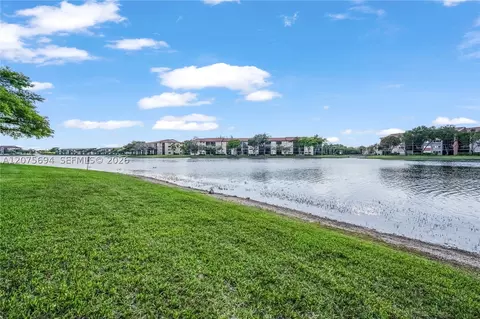 850 SW 138th Ave #213D, Pembroke Pines, FL 33027