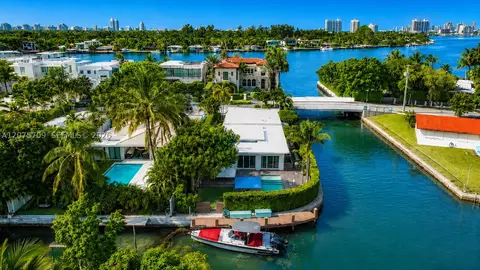 1885 Daytonia Rd, Miami Beach, FL 33141