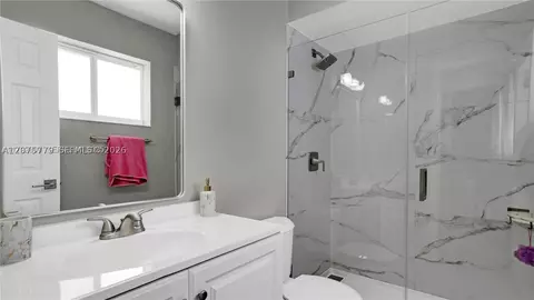 Bath - 7025 W 3rd Ct, Hialeah, FL 33014 photo 1 of 2