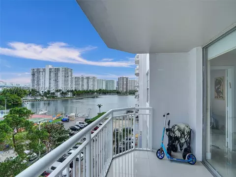 18061 Biscayne Blvd #502, Aventura, FL 33160