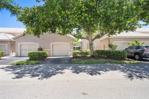 2224 Salerno Cir, Weston, FL 33327