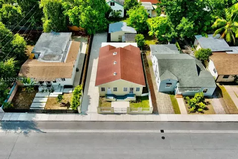 30 NW 50th St, Miami, FL 33127