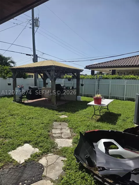 Exterior - 4601 W 9th Ave, Hialeah, FL 33012 photo 4 of 4