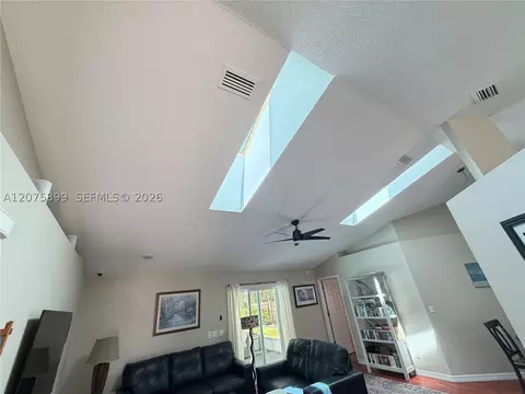 Living - 638 Aleida Dr, Saint Augustine, FL 32086 photo 3 of 3