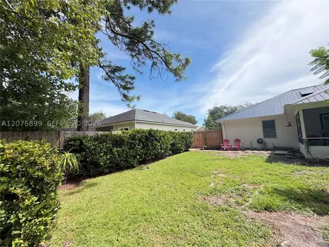 Exterior - 638 Aleida Dr, Saint Augustine, FL 32086 photo 6 of 8