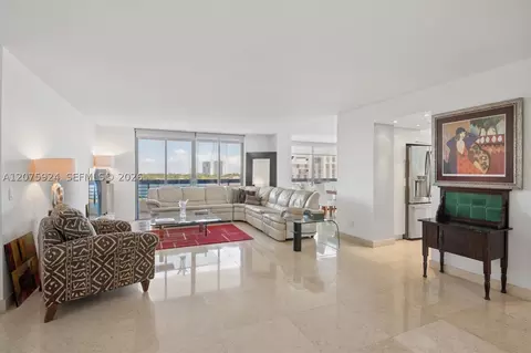 3500 Mystic Pointe Dr #805, Aventura, FL 33180