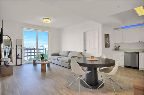 3500 Coral Way #1010, Miami, FL 33145