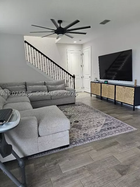 Living - 5605 Blowing Wind Pl, Saint Cloud, FL 34771 photo 1 of 2