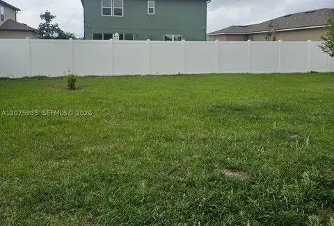 Exterior - 5605 Blowing Wind Pl, Saint Cloud, FL 34771 photo 2 of 3