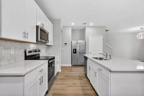 Kitchen - 5610 SEdgewater Cir, Stuart, FL 34997 photo 1 of 1
