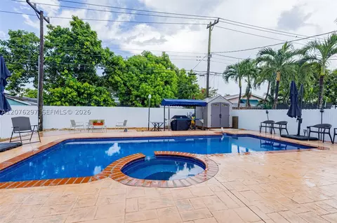Exterior - 233 W 39th Pl, Hialeah, FL 33012 photo 2 of 2