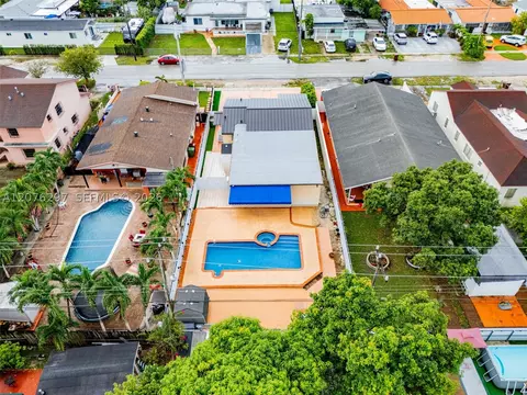 View/Area - 233 W 39th Pl, Hialeah, FL 33012 photo 4 of 10