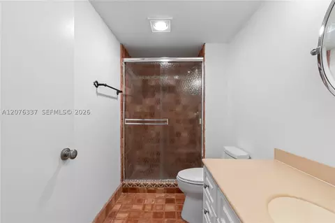 Bath - Undisclosed, Key Biscayne, FL 33149 photo 2 of 7