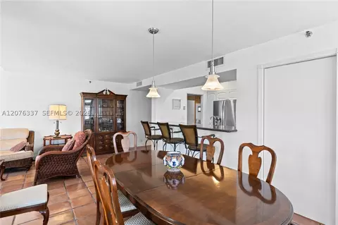Dining - Undisclosed, Key Biscayne, FL 33149 photo 3 of 6
