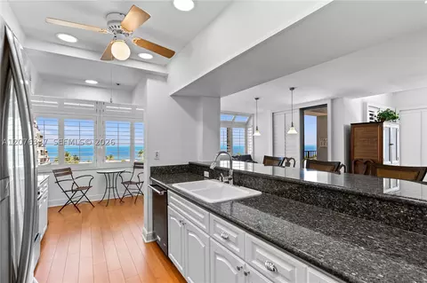 Kitchen - Undisclosed, Key Biscayne, FL 33149 photo 5 of 6