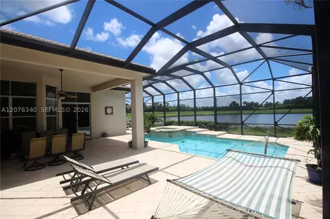 7635 Ironhorse Blvd, West Palm Beach, FL 33412